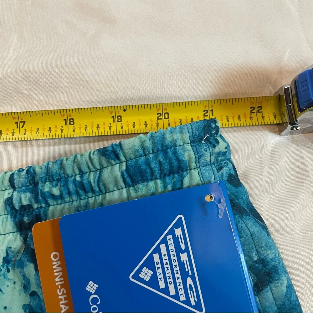 Columbia Aqua‎ and Navy Swim Trunks